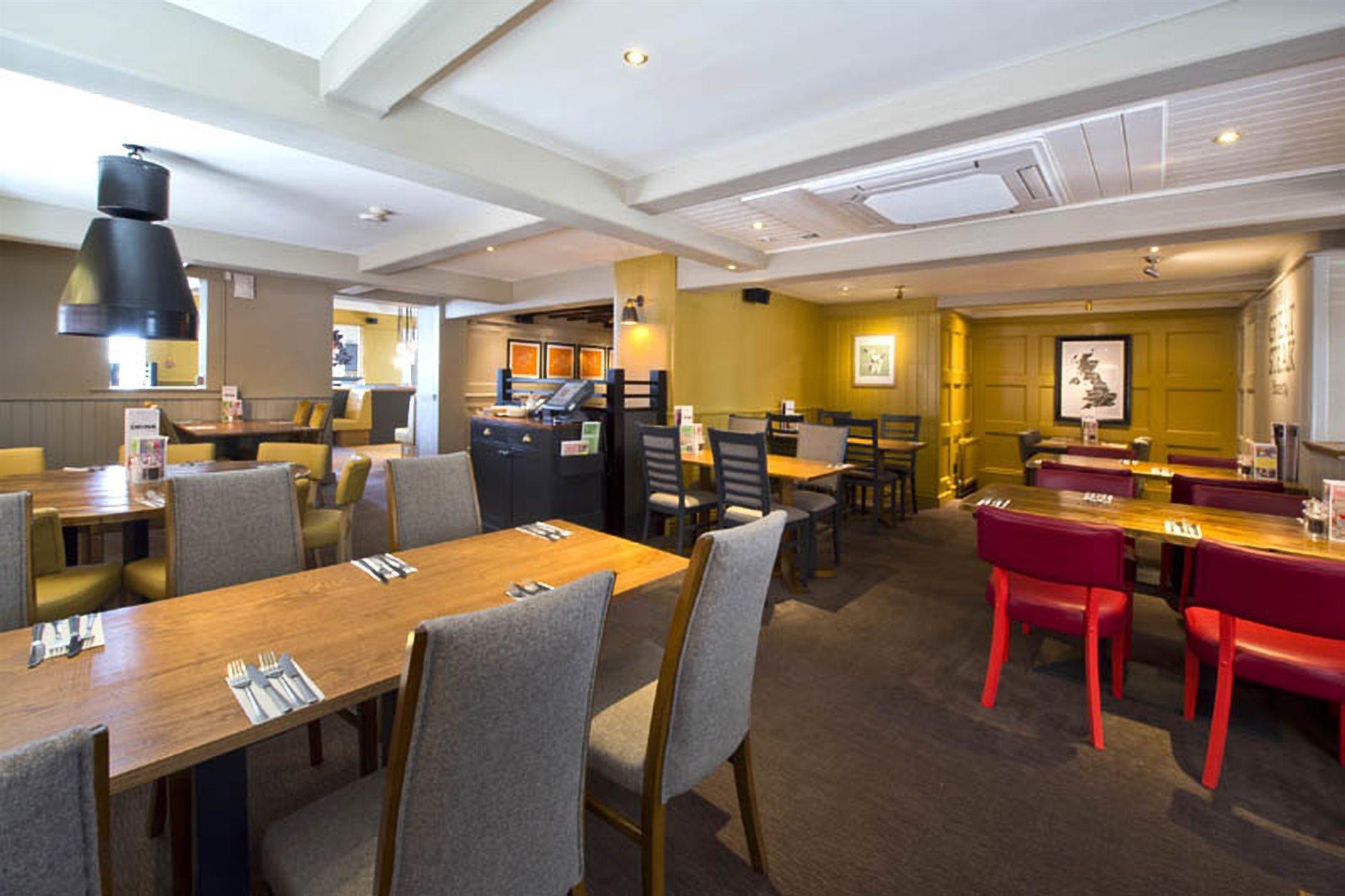 Premier Inn Arundel Exterior foto